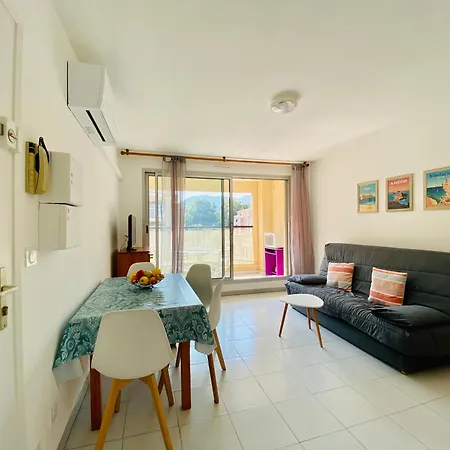 Appartement 8 Les Carolines 2 *