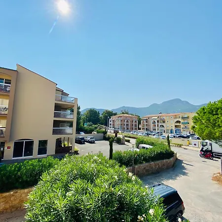 8 Les Carolines 2 * Calvi (Corsica)