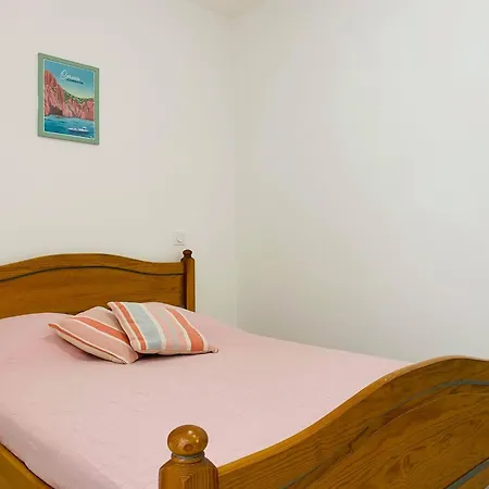 Appartement 8 Les Carolines 2 *