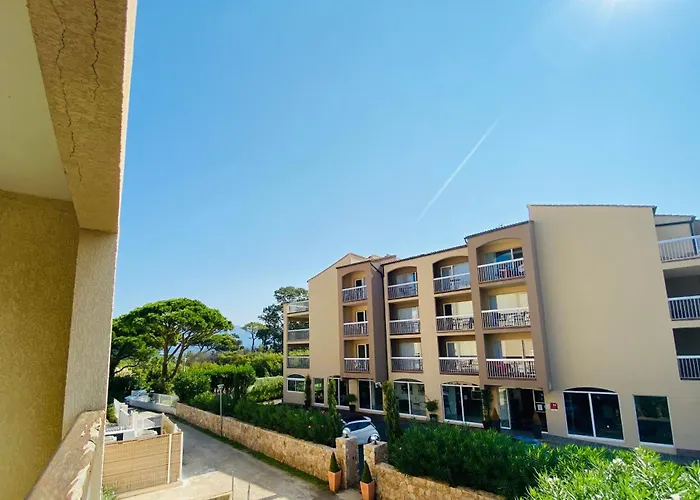 8 Les Carolines 2 Calvi (Corsica)