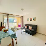 Apartment 8 Les Carolines 2 *