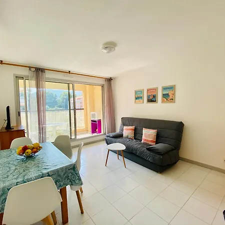Apartment 8 Les Carolines 2 *