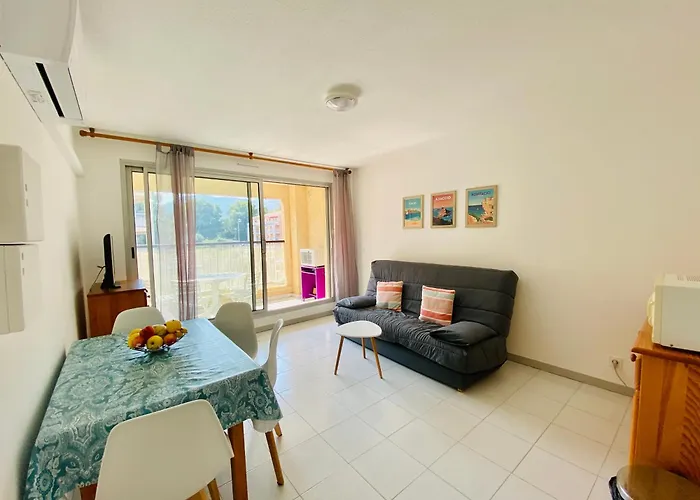 Apartment 8 Les Carolines 2 *