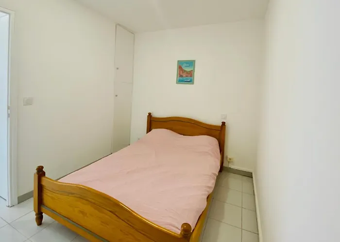 Apartment 8 Les Carolines 2